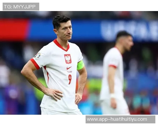 马卡分析:莱万面临首发压力费兰逐渐成为球队中锋核心 马卡分析:莱万面临首发压力费兰逐渐成为球队中锋核心